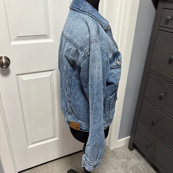 Joe Fresh X Jillian Harris Jean Jacket - Picture 3 of 7